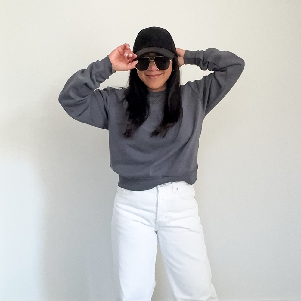 Gray Cropped Sweatshirt (XS, S, M, L) - Picture 2 of 2